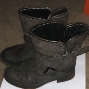 JustFab boots size 6